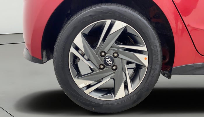 2022 Hyundai NEW I20 ASTA (O) 1.2 MT, Petrol, Manual, 29,606 km, Right Rear Wheel