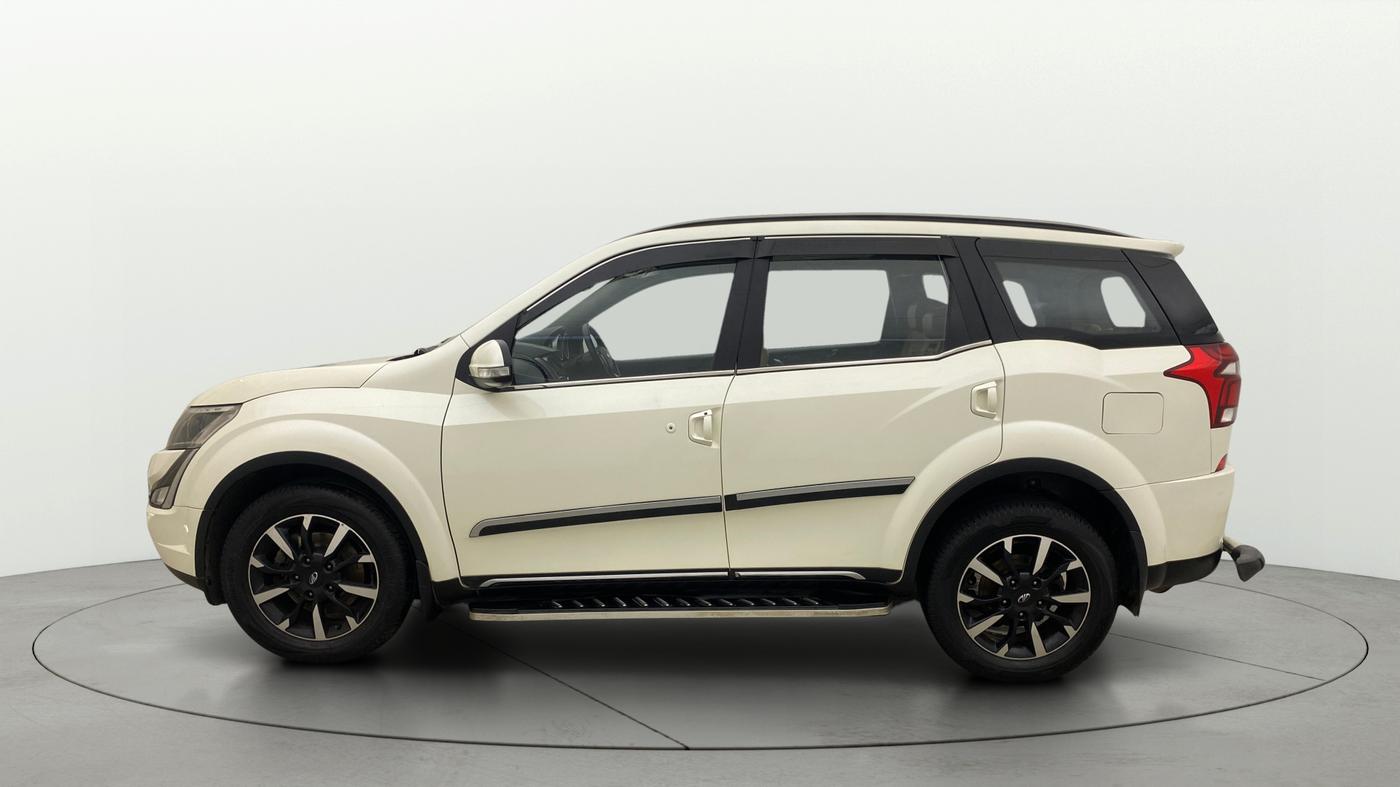 2021 Mahindra XUV500 W11, Diesel, Manual, 84,886 km, Left Side