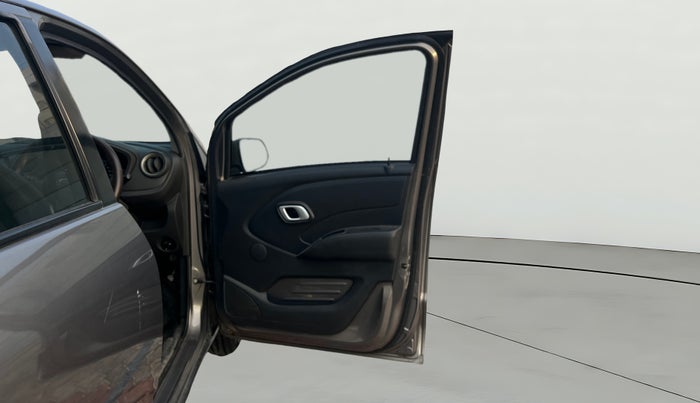 2017 Datsun Redi Go T (O), Petrol, Manual, 85,636 km, RHS Front Door