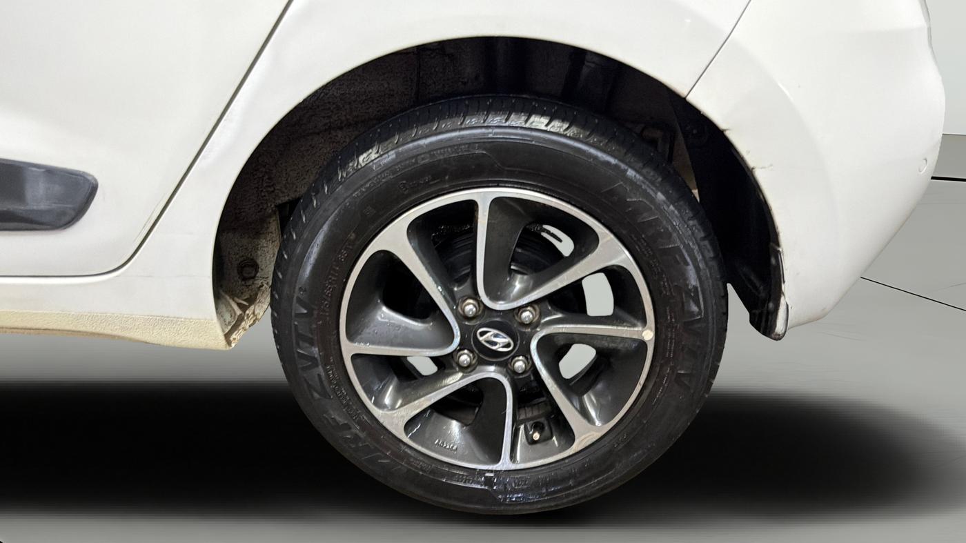 2018 Hyundai Grand i10 SPORTZ AT 1.2 KAPPA VTVT, Petrol, Automatic, 23,549 km, Left Rear Wheel