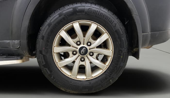 2016 Mahindra XUV500 W10 AT, Diesel, Automatic, 67,801 km, Left Rear Wheel