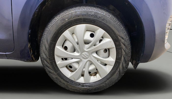 2023 Maruti Swift LXI, Petrol, Manual, 51,489 km, Right Front Wheel