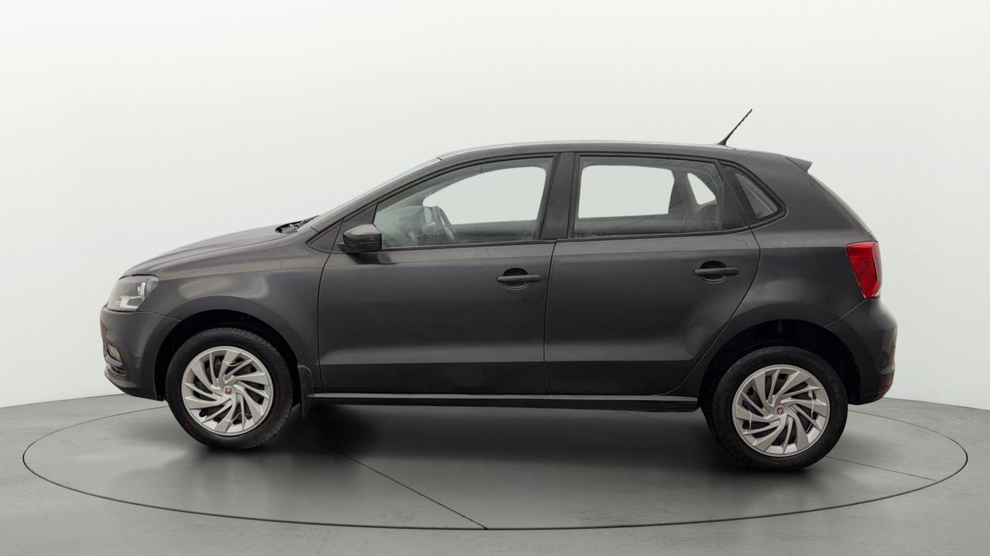 2016 Volkswagen Polo COMFORTLINE 1.2L, Petrol, Manual, 68,818 km, Left Side