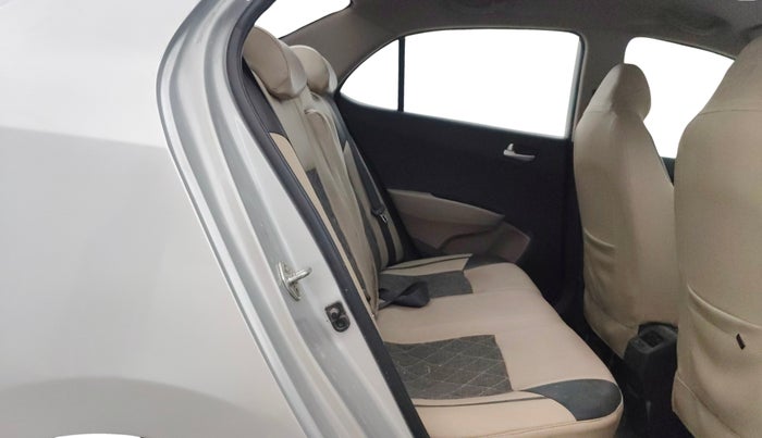 2015 Hyundai Xcent SX 1.2, Petrol, Manual, 78,231 km, Right Side Rear Door Cabin