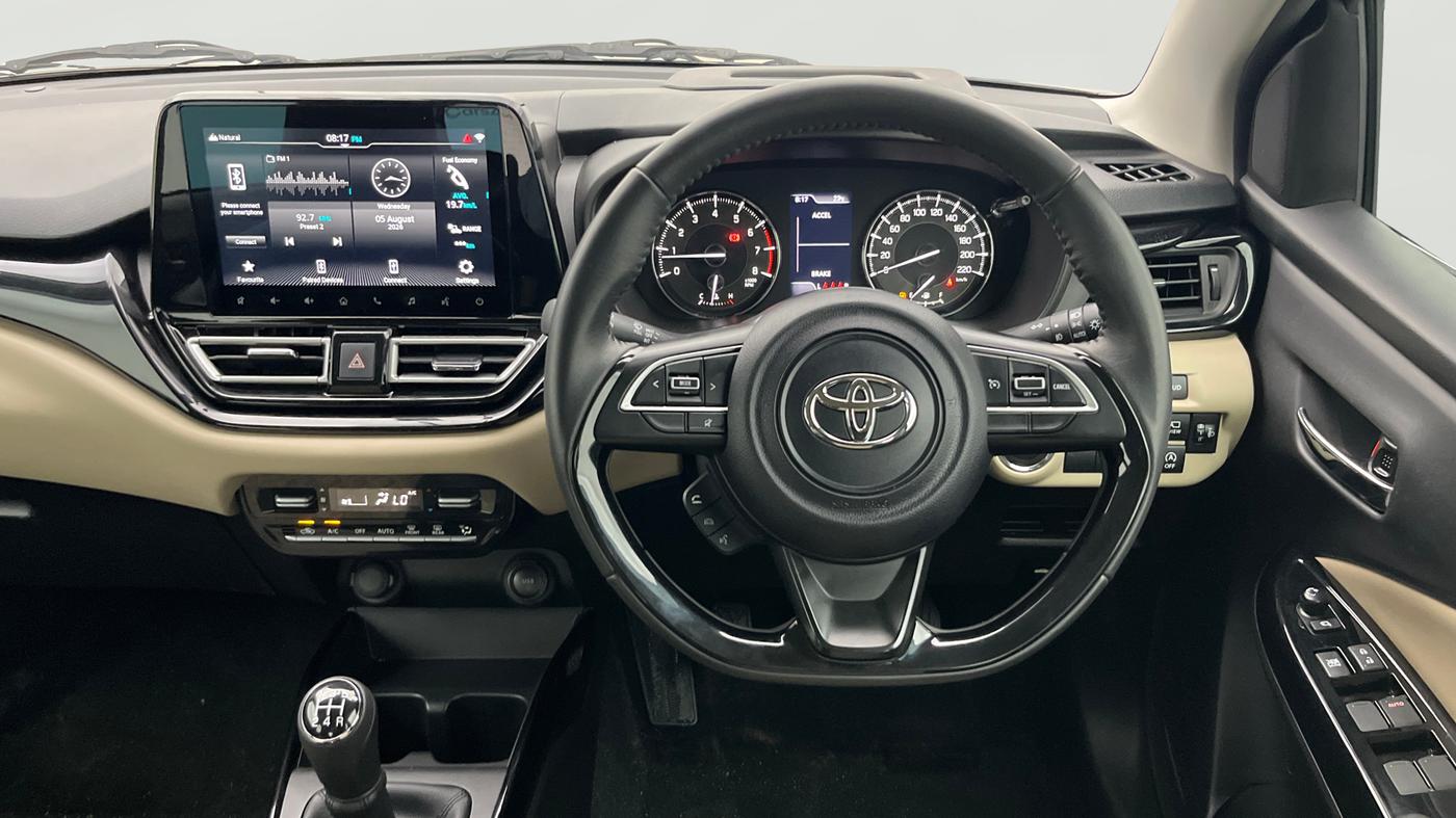 2024 Toyota Glanza V, Petrol, Manual, 16,207 km, Steering Wheel Close Up