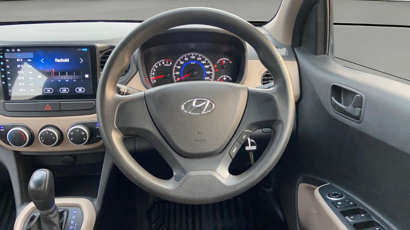 2017 Hyundai Grand i10 MAGNA AT 1.2 KAPPA VTVT, Petrol, Automatic, 53,296 km, Steering Wheel Close Up