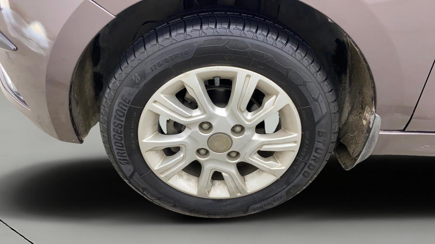 2017 Tata Tiago XZ PETROL, Petrol, Manual, 36,699 km, Left Front Wheel