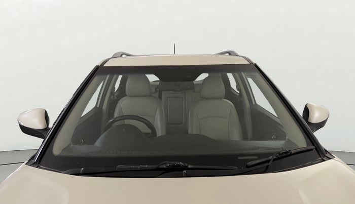 2019 Mahindra XUV300 W8 (O) 1.2 PETROL, Petrol, Manual, 75,045 km, Front Windshield