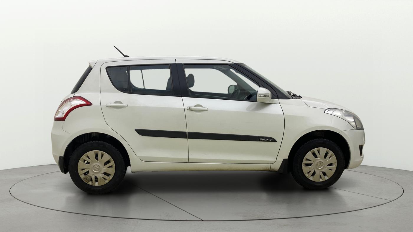 2013 Maruti Swift VXI, Petrol, Manual, 82,819 km, Right Side View