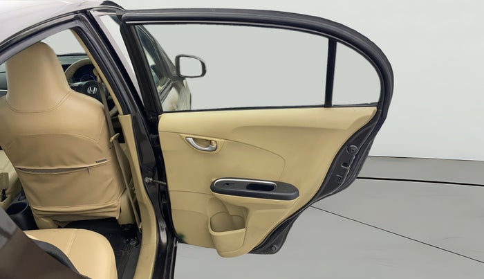 2016 Honda Amaze 1.2L I-VTEC VX, Petrol, Manual, 1,00,067 km, RHS Rear Door