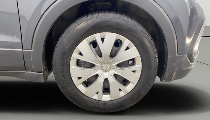 2022 Volkswagen TAIGUN COMFORTLINE 1.0 TSI MT, Petrol, Manual, 93,697 km, Right Front Wheel