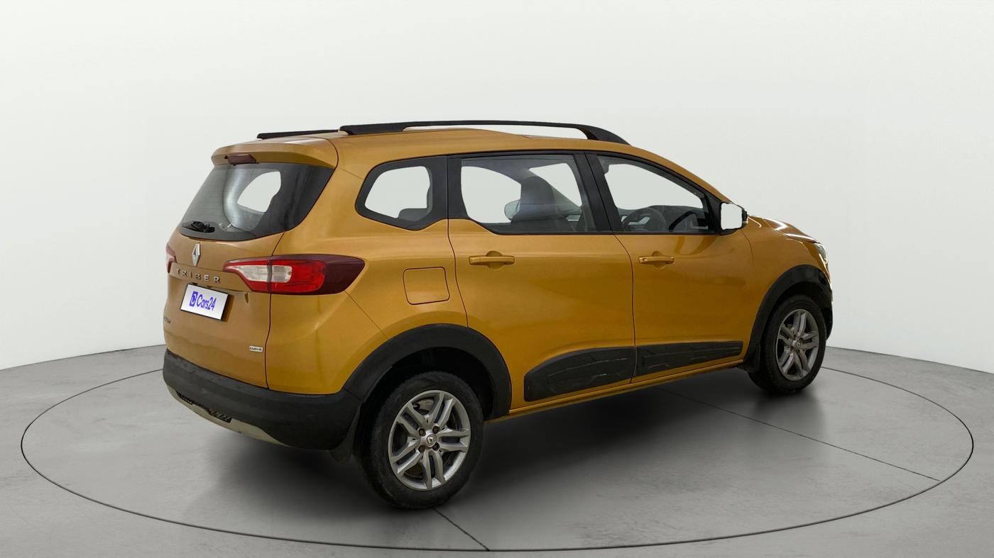 2022 Renault TRIBER RXZ AMT, Petrol, Automatic, 64,502 km, Right Back Diagonal