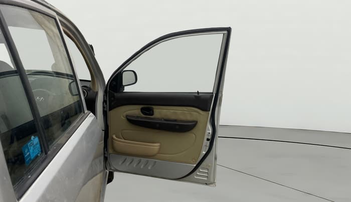 2013 Hyundai Santro Xing GLS, Petrol, Manual, 41,289 km, RHS Front Door