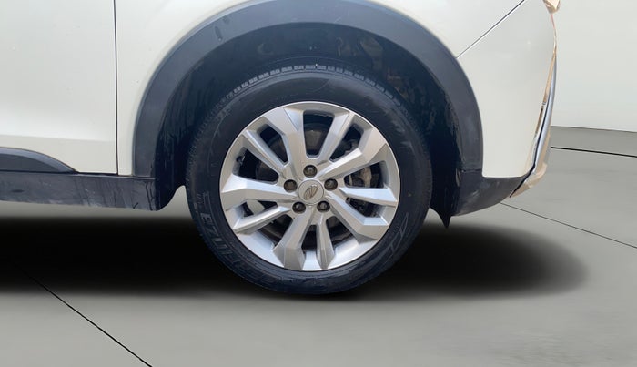 2019 Mahindra XUV300 W8 1.5 DIESEL, Diesel, Manual, 1,33,882 km, Right Front Wheel