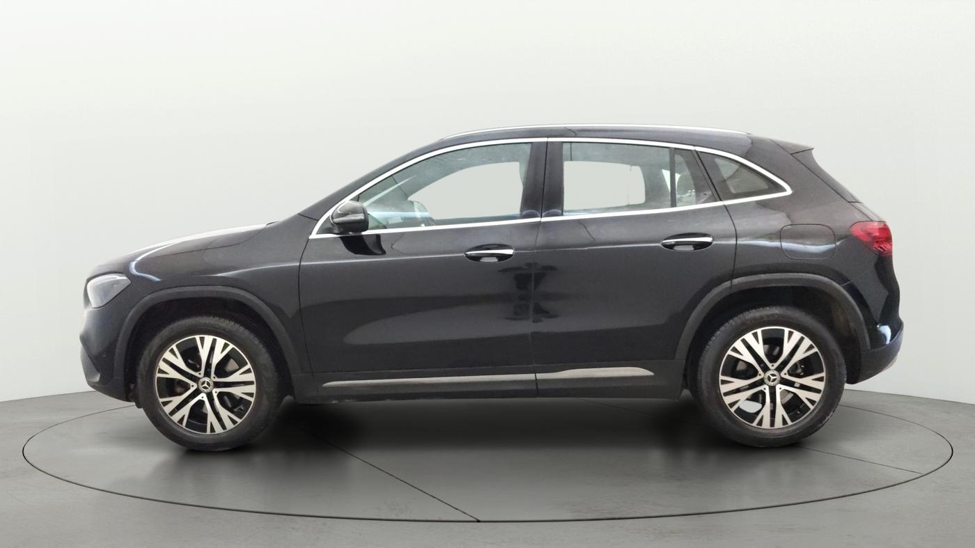 2024 Mercedes Benz GLA Class 200, Petrol, Automatic, 22,654 km, Left Side