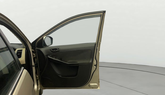 2014 Tata Zest XMS PETROL, Petrol, Manual, 33,924 km, RHS Front Door