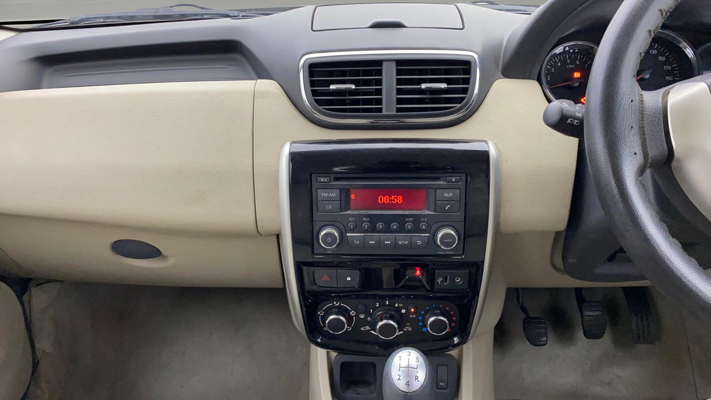 2016 Nissan Terrano XL (P), Petrol, Manual, 38,251 km, Air Conditioner