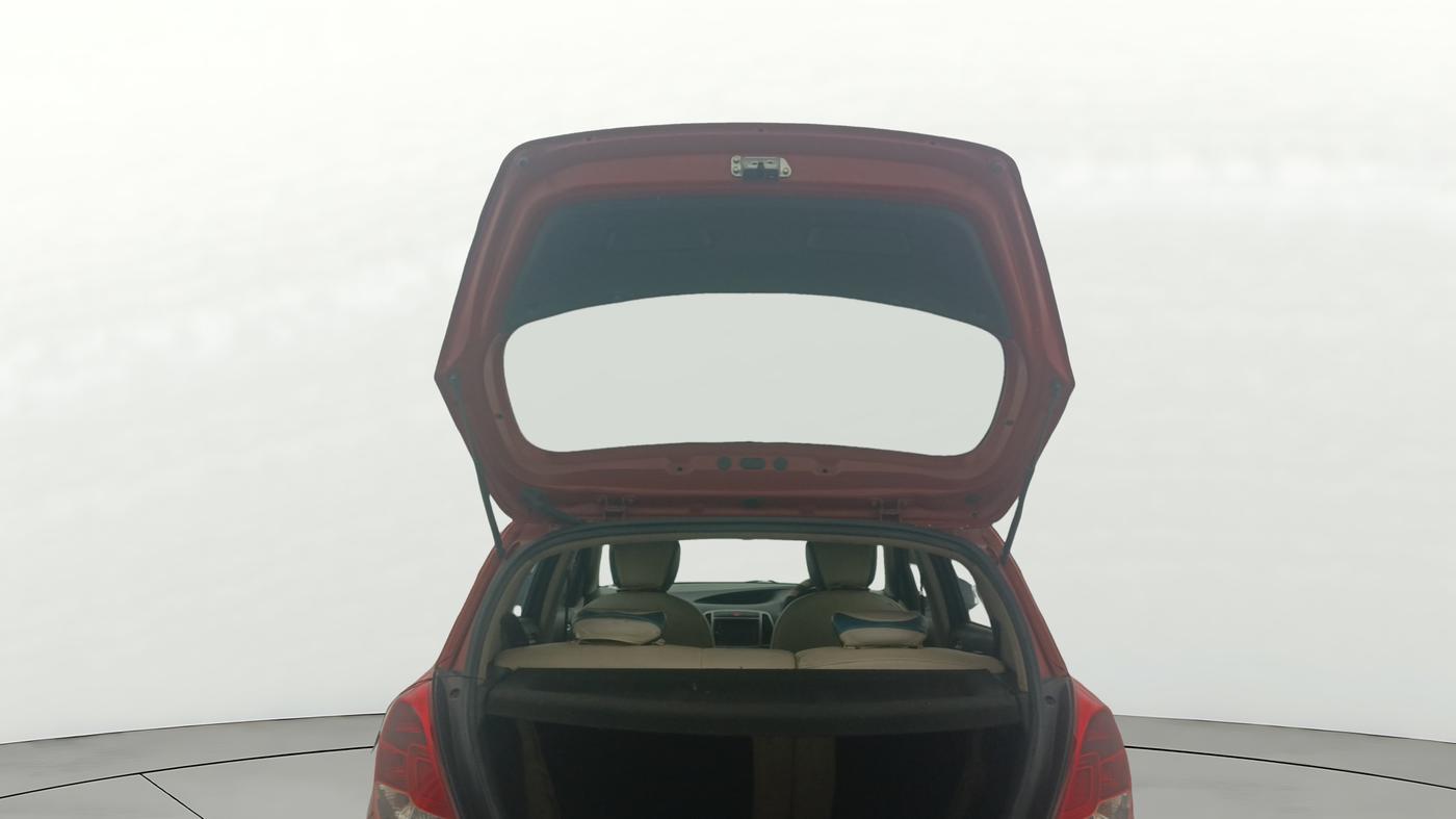 2013 Hyundai i20 SPORTZ 1.2, Petrol, Manual, 1,10,342 km, Boot Door Open