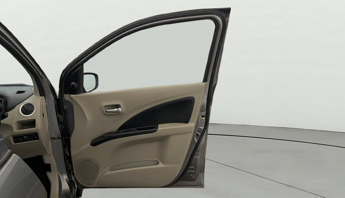 2016 Maruti Celerio VXI CNG, CNG, Manual, 74,201 km, RHS Front Door