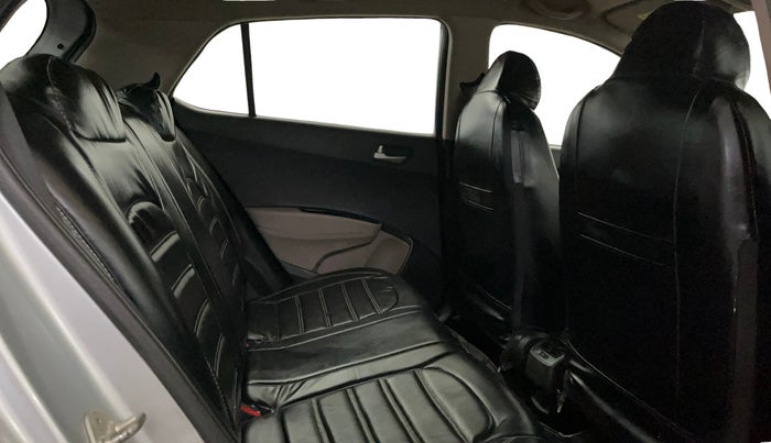 2019 Hyundai Grand i10 SPORTZ 1.2 KAPPA VTVT, CNG, Manual, 87,752 km, Right Side Rear Door Cabin