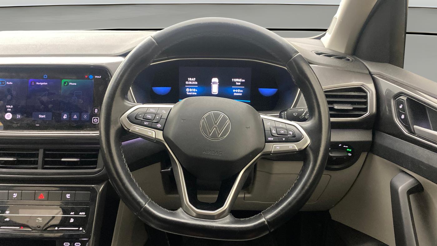 2021 Volkswagen TAIGUN TOPLINE 1.0 TSI MT, Petrol, Manual, 1,10,926 km, Steering Wheel Close Up