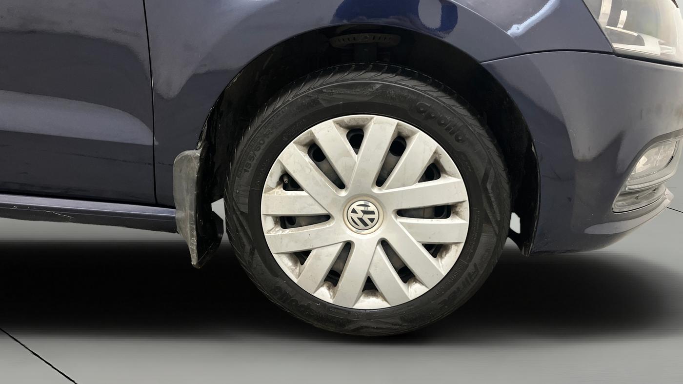 2015 Volkswagen Polo COMFORTLINE 1.2L, Petrol, Manual, 57,450 km, Right Front Wheel