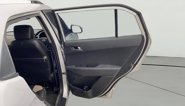 2017 Hyundai Creta SX PLUS 1.6 PETROL, Petrol, Manual, 1,17,889 km, RHS Rear Door