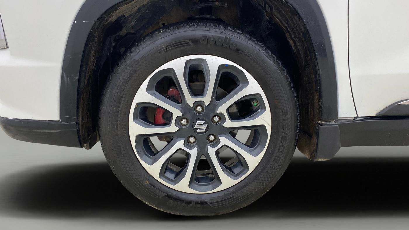 2023 Maruti Grand Vitara ALPHA PLUS HYBRID ECVT, Hybrid, Automatic, 90,717 km, Left Front Wheel