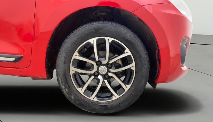 2019 Maruti Swift VXI AMT, Petrol, Automatic, 72,389 km, Right Front Wheel