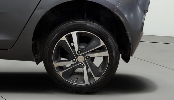 2021 Tata ALTROZ XZ PETROL, Petrol, Manual, 38,358 km, Left Rear Wheel