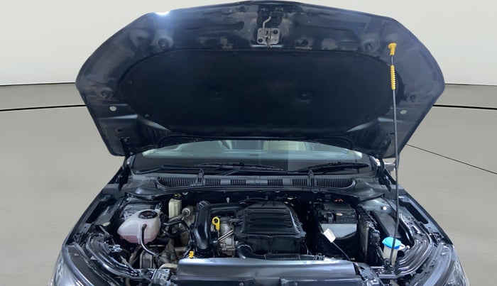 2022 Skoda SLAVIA STYLE 1.0L TSI AT, Petrol, Automatic, 39,763 km, Open Bonet