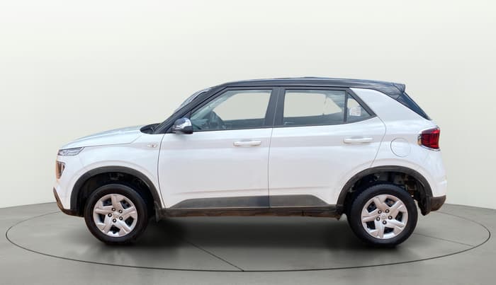 2022 Hyundai VENUE E 1.2, Petrol, Manual, 30,338 km, Left Side