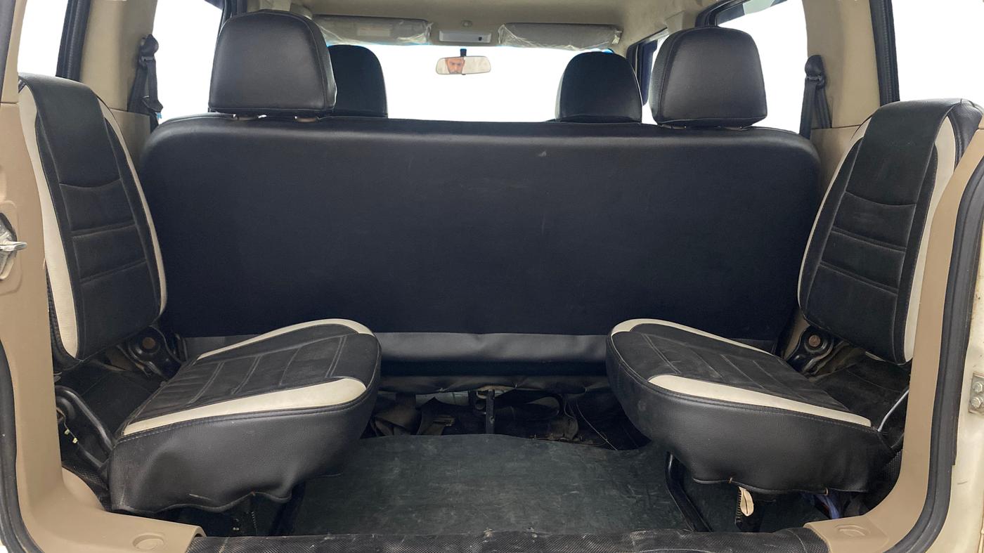2023 Mahindra BOLERO NEO N 8, Diesel, Manual, 1,32,564 km, Third Seat Row ( optional )