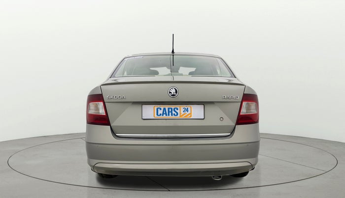 2017 Skoda Rapid STYLE 1.6 MPI, Petrol, Manual, 1,26,040 km, Back/Rear