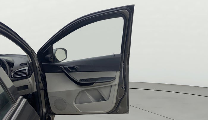 2020 Tata Tiago XT PETROL, Petrol, Manual, 35,357 km, RHS Front Door