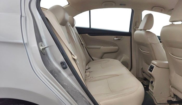 2017 Maruti Ciaz ALPHA 1.4 PETROL, Petrol, Manual, 83,518 km, Right Side Rear Door Cabin