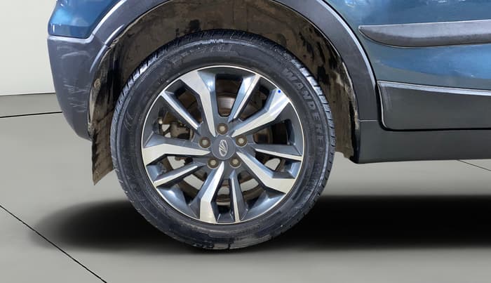 2021 Mahindra XUV300 W8 (O) 1.2 PETROL, Petrol, Manual, 93,983 km, Right Rear Wheel