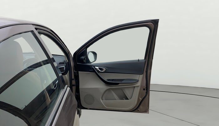 2018 Tata Tiago XZ PETROL, Petrol, Manual, 88,151 km, RHS Front Door