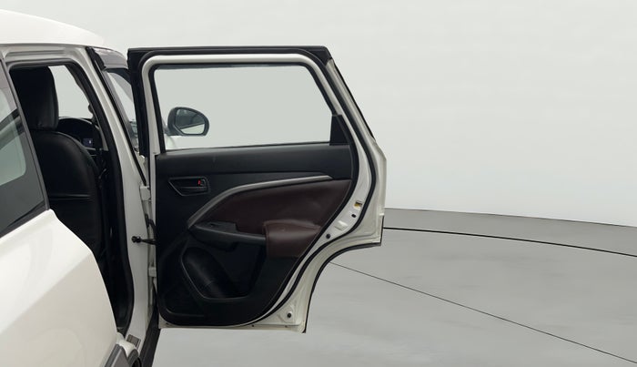 2023 Maruti BREZZA VXI SMART HYBRID, Petrol, Manual, 45,821 km, RHS Rear Door