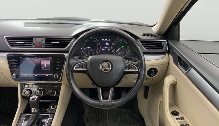 2017 Skoda Superb STYLE 1.8 TSI AT, Petrol, Automatic, 59,773 km, Steering Wheel Close Up