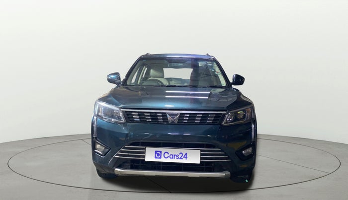 2022 Mahindra XUV300 W8 (O) 1.5 DIESEL, Diesel, Manual, 1,10,037 km, Front