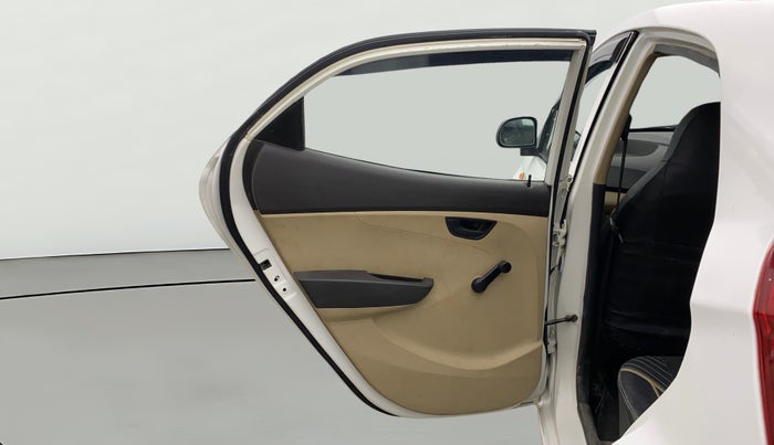 2016 Hyundai Eon ERA +, CNG, Manual, 72,814 km, LHS Rear Door