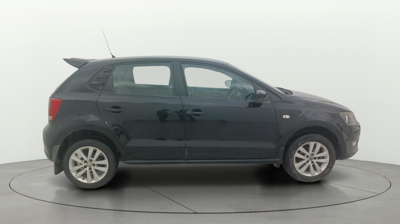 2012 Volkswagen Polo HIGHLINE1.2L, Petrol, Manual, 1,07,764 km, Right Side View
