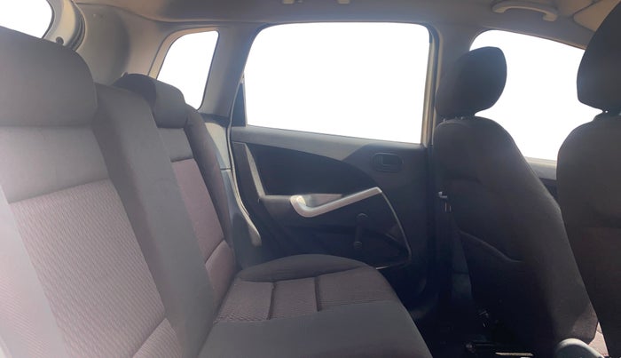 2011 Ford Figo ZXI 1.4 DIESEL, Diesel, Manual, 74,516 km, Right Side Rear Door Cabin