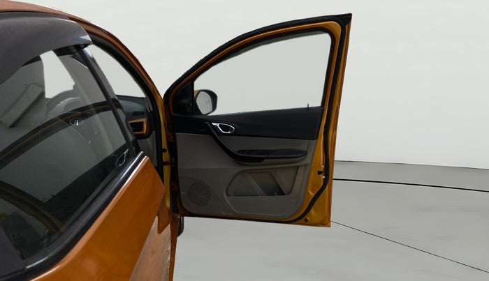 2017 Tata Tiago XZA PETROL, Petrol, Automatic, 65,228 km, RHS Front Door