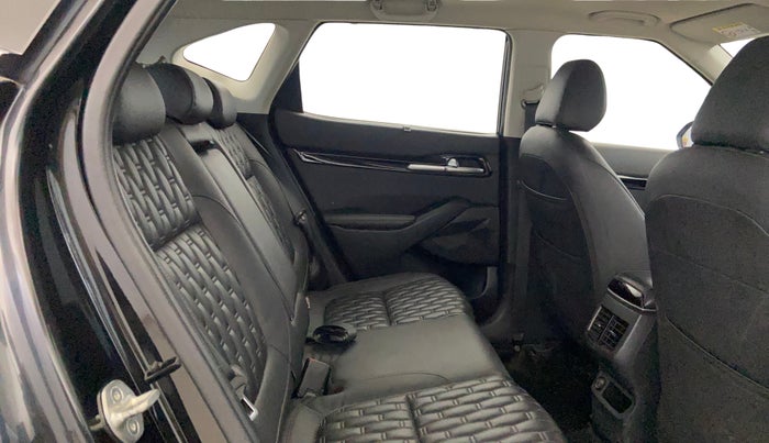 2020 KIA SELTOS HTX ANNIVERSARY EDITION 1.5 PETROL, Petrol, Manual, 27,844 km, Right Side Rear Door Cabin