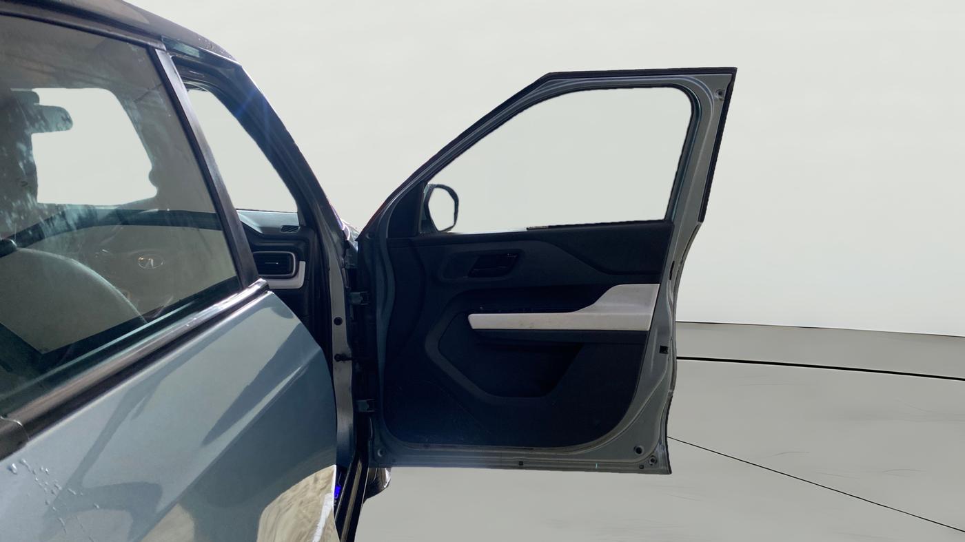 2021 Tata PUNCH ACCOMPLISHED AMT, Petrol, Automatic, 52,156 km, RHS Front Door