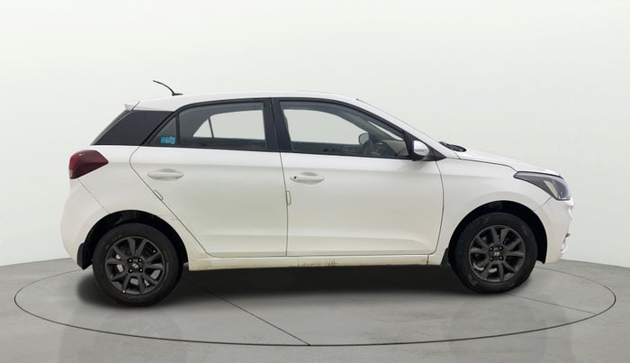 2019 Hyundai Elite i20 SPORTZ PLUS  1.2 CVT, Petrol, Automatic, 1,36,954 km, Right Side View