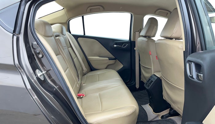 2019 Honda City 1.5L I-VTEC V MT, Petrol, Manual, 40,751 km, Right Side Rear Door Cabin