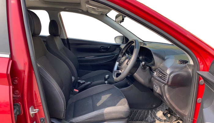 2020 Hyundai NEW I20 ASTA (O) 1.2 MT, Petrol, Manual, 29,091 km, Right Side Front Door Cabin